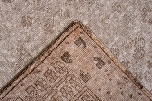 Vintage Shiraz Area Rug (5' x 8')